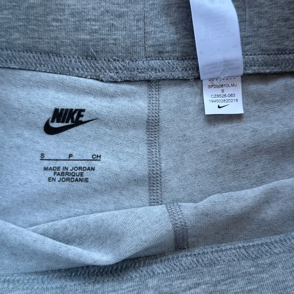Nike nwt sportswear
